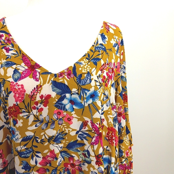 VICI ENTRO Tropical Vibe Cut Out Back Floral Print Tiered Sleeve Tunic Dress L - Picture 7 of 16